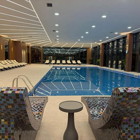Euphoria Batumi Convention & Casino Hotel Kültér fotó