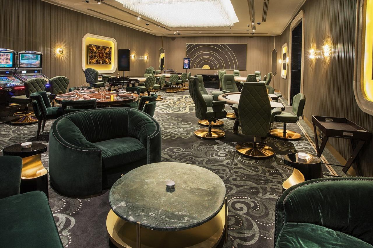 Euphoria Batumi Convention & Casino Hotel Kültér fotó The private lounge at the airport
