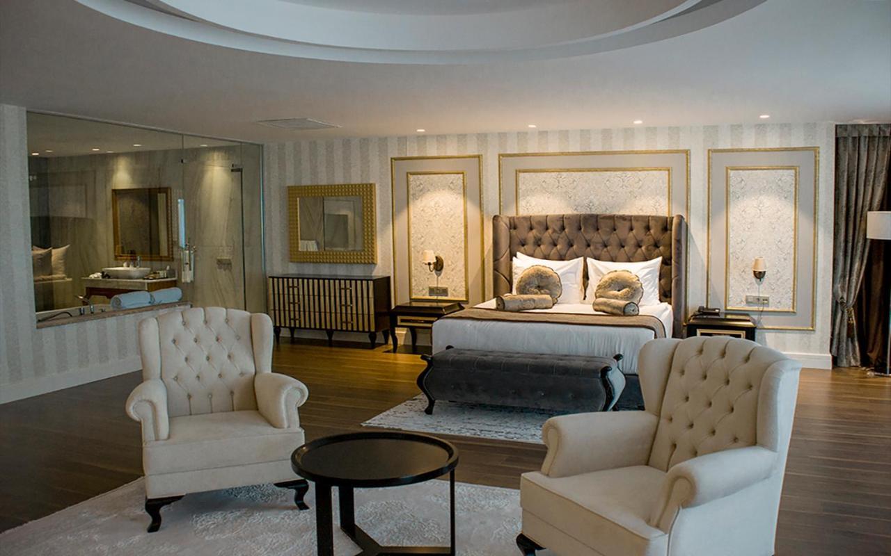 Euphoria Batumi Convention & Casino Hotel Kültér fotó A suite at the Mandarin Oriental, Bangkok