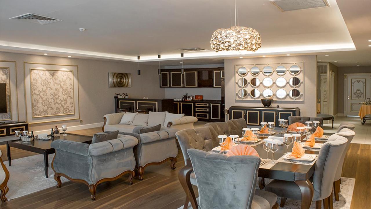 Euphoria Batumi Convention & Casino Hotel Kültér fotó A suite at the hotel