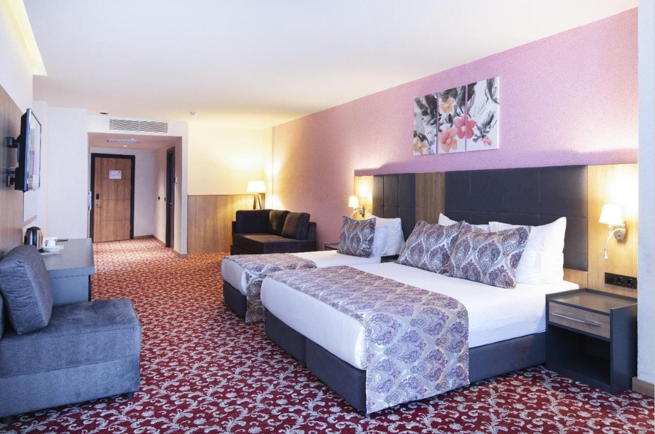 Euphoria Batumi Convention & Casino Hotel Kültér fotó